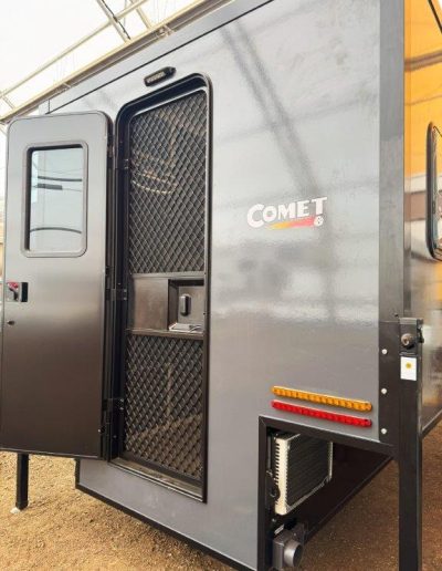 Comet exterior
